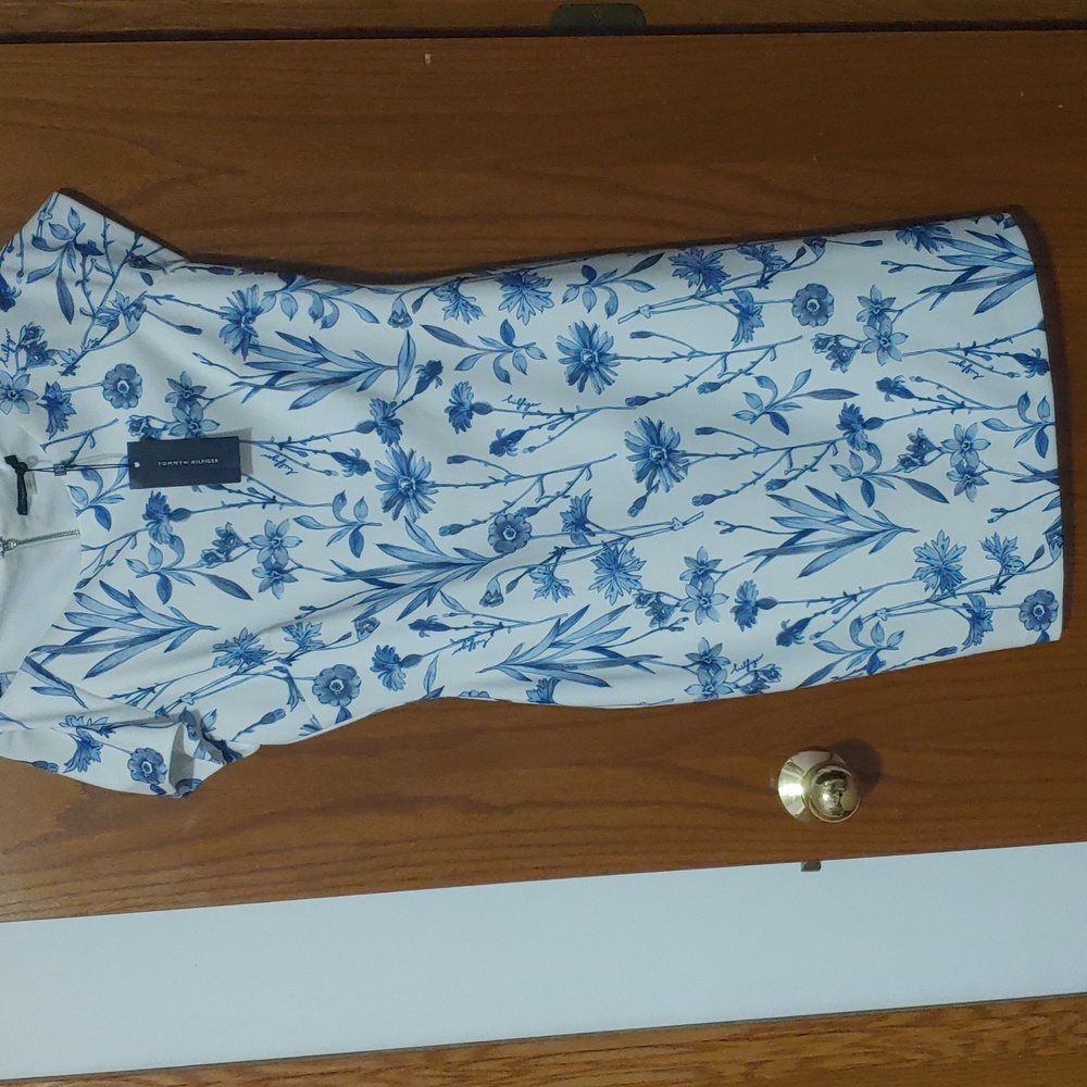 Tommy Hilfiger Blue/white dress flowers Size 10